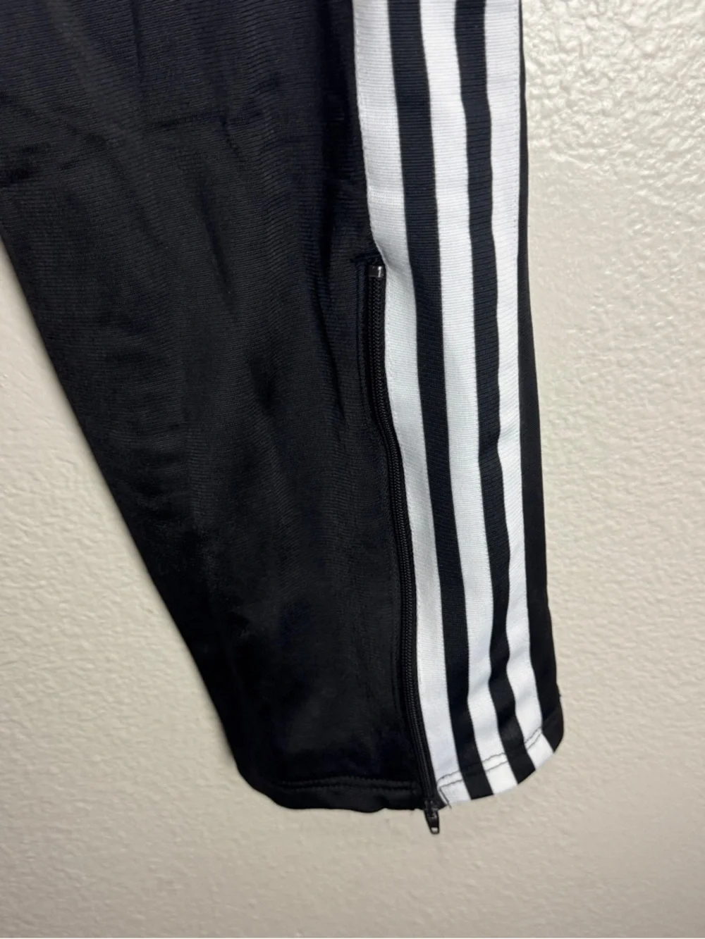 Adidas Trackpants Vintage Size Medium